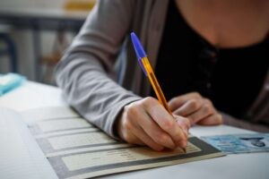 Πανελλαδικές 2026: Έναρξη των Εξετάσεων αύριο για τα ΓΕΛ – Βασικές οδηγίες και συμβουλές για τους υποψήφιους