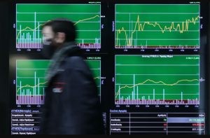 Άνοδος στις ευρωπαϊκές αγορές παρά το σοκ Puig – Estée Lauder