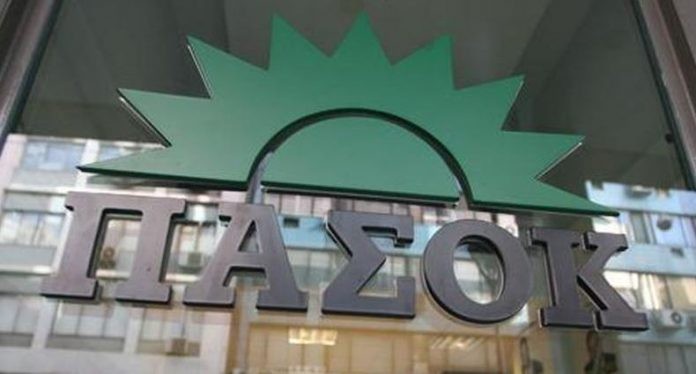 Αποπομπή Μπεκίρη από τον Μητσοτάκη ζητά το ΠΑΣΟΚ: «Βρήκε το πτυχίο του ή ακόμα ψάχνει;»